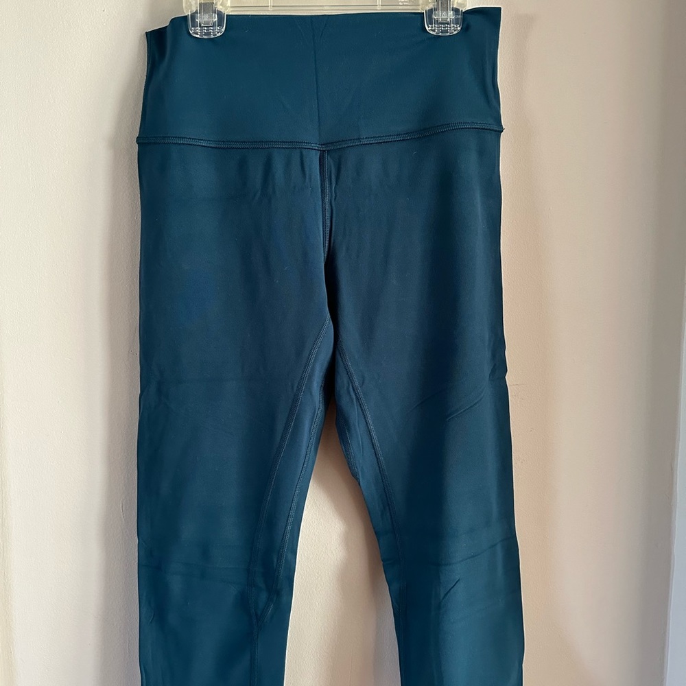 Lululemon Cropped Aligns